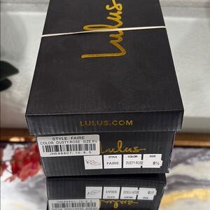 Lulus pink suede heels